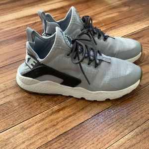 Like new air huarache Nike shoes